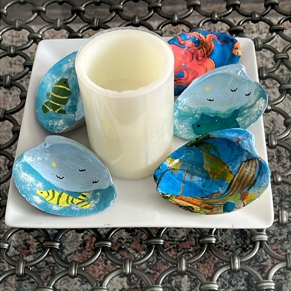 Hand Crafted Decoupage Floral Large Shell Trinket Dish - Picture 6 of 8